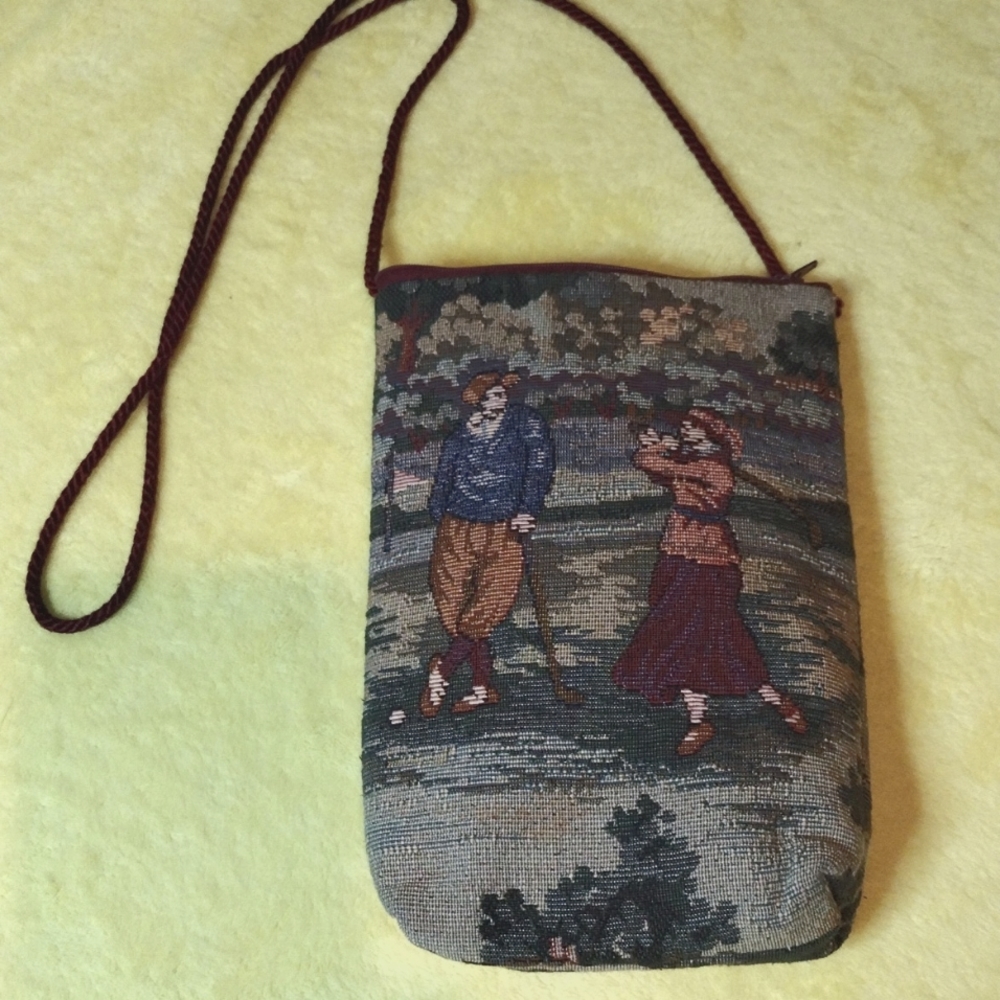 Tapestry golf purs  9x6 20 inch strap Holdings acc.. vintage